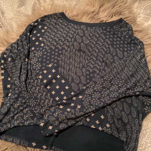 Women’s long sleeves - Picture 5 of 6